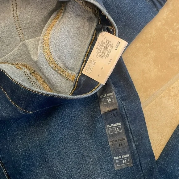 NWT Beautiful Jeggings Teen Juniors Size 14​ - Picture 4 of 5